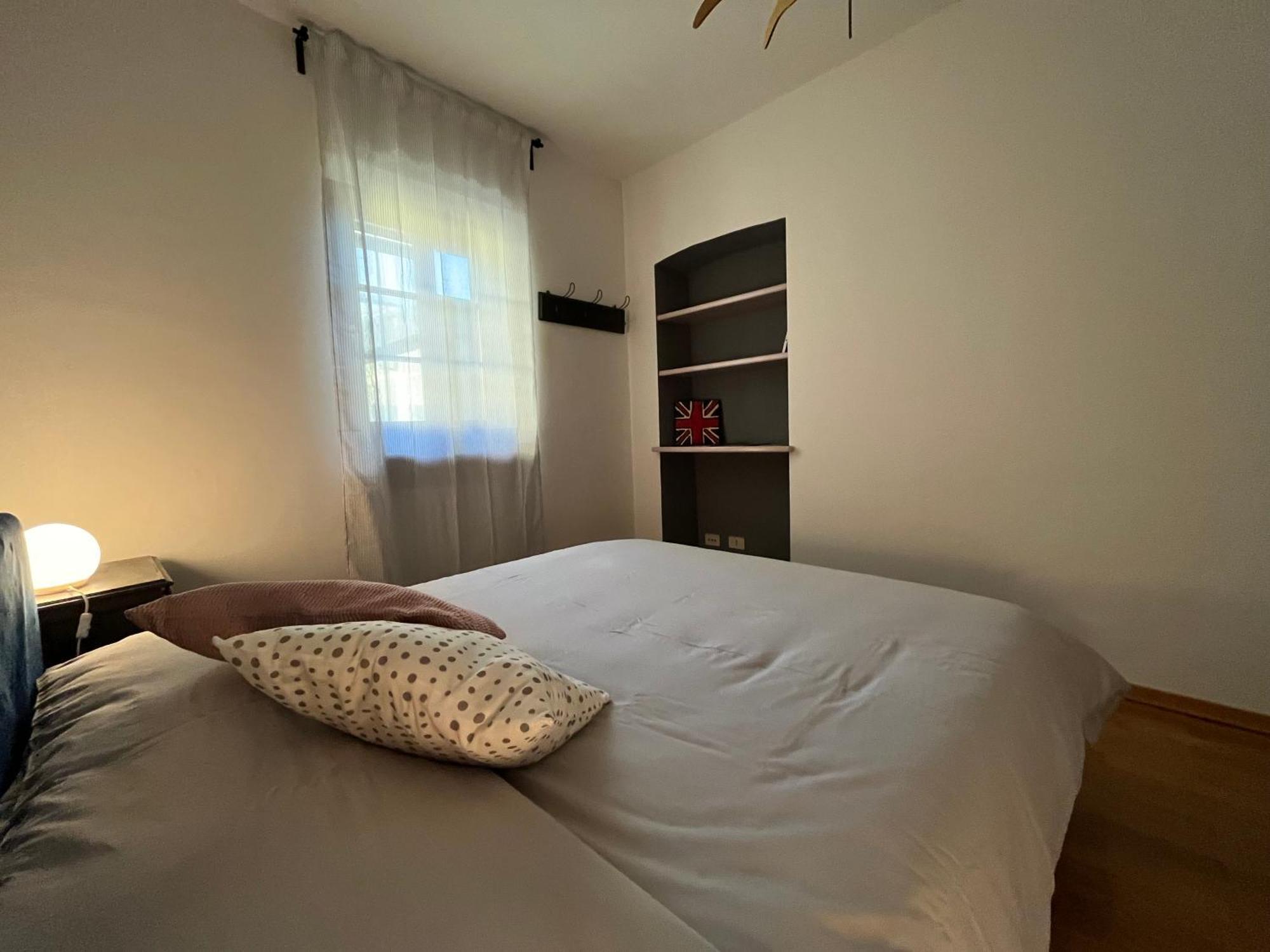 L'Appartamento Di Ringhiera Biella Bagian luar foto